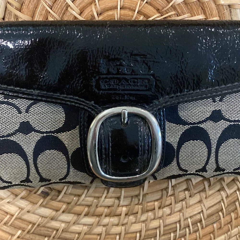 Black and Grey Coach Wallet - Picture 4 of 8